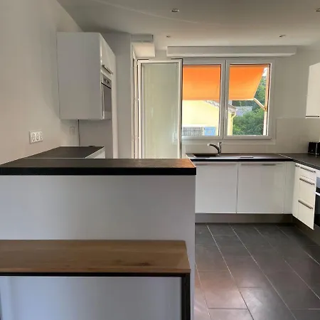 Magnifique Climatise De 87m², A 100m De La * אנטיב