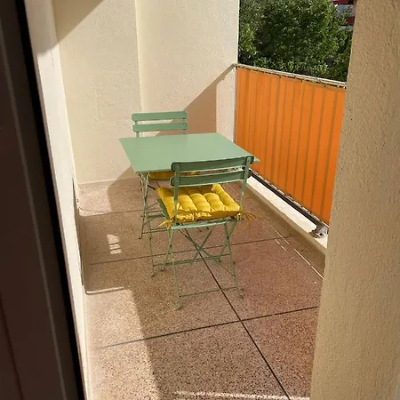 Magnifique Climatise De 87m², A 100m De La *