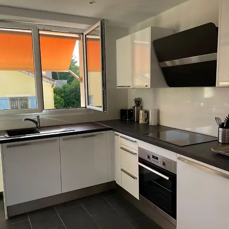 Magnifique Climatise De 87m², A 100m De La * אנטיב