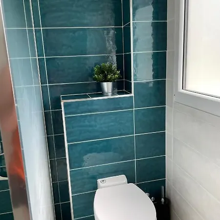 Magnifique Climatise De 87m², A 100m De La * אנטיב